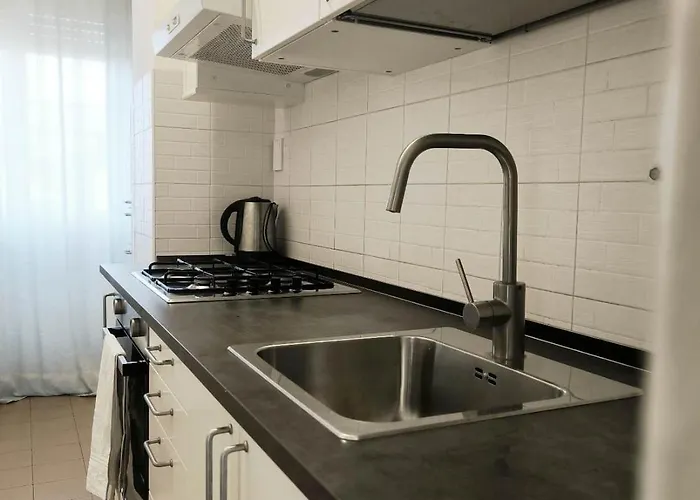 דירה The Italian House In A Pochi Passi Dalla Metro A רומא